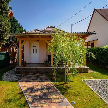Pipacs Apartmanhaz Harkány Εξωτερικό φωτογραφία